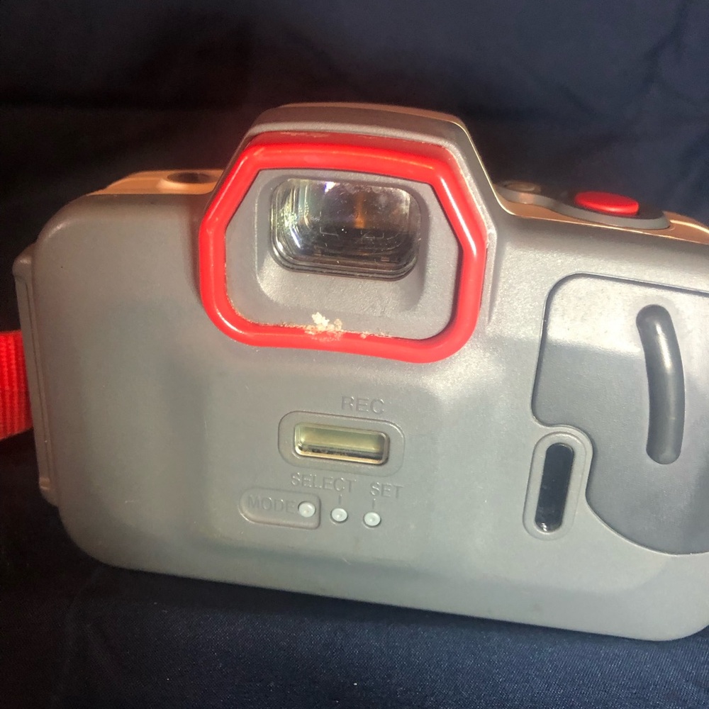 Canon A1 underwater camera 35 mm original strap & in working order needs battery - Picture 5 of 11